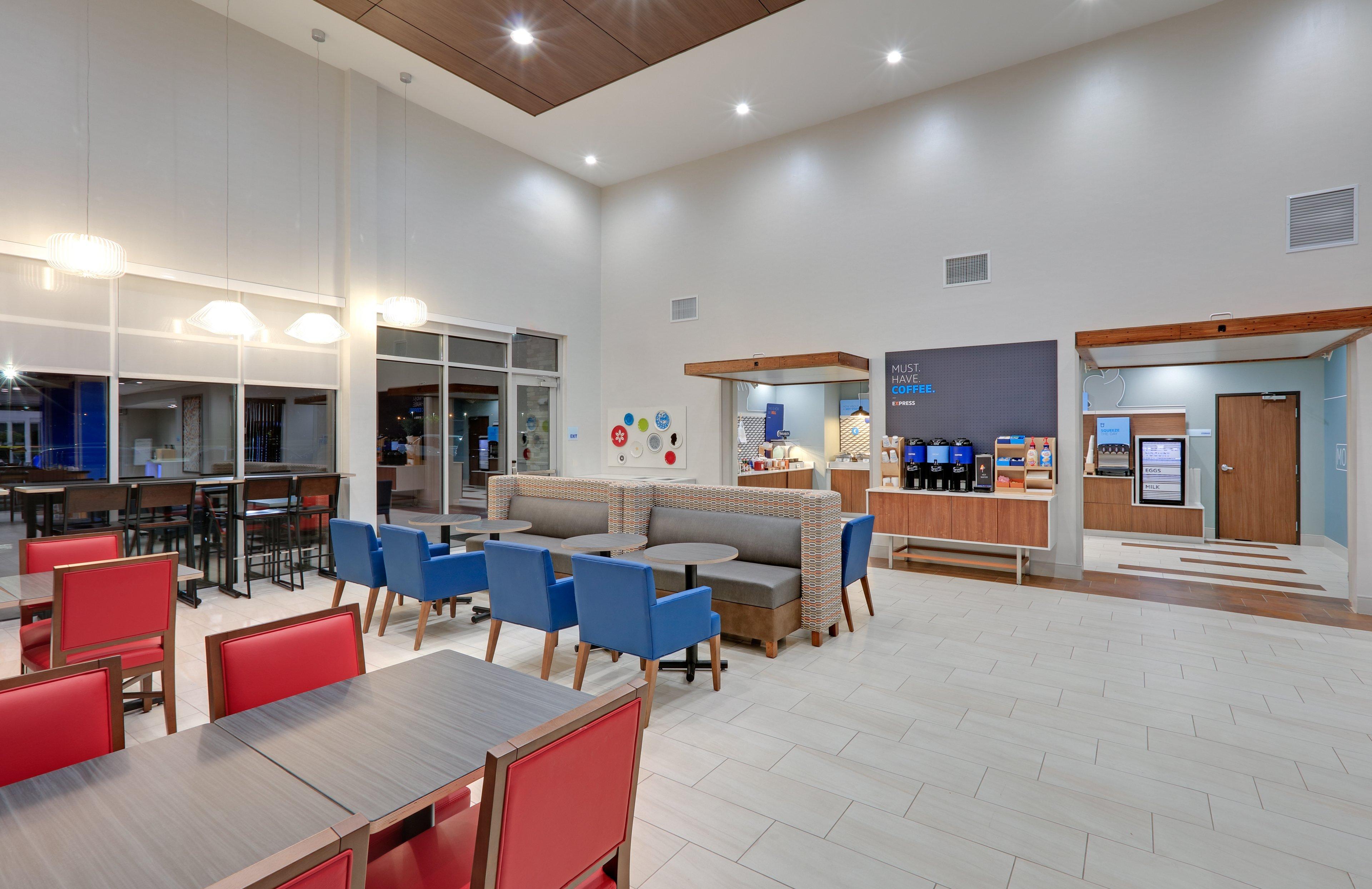 Holiday Inn Express & Suites - Dallas Nw Hwy - Love Field By Ihg Exterior photo
